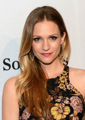 A. J. Cook Height, Weight, Birthday, Hair Color, Eye Color