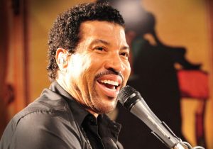 Lionel Richie Height, Weight, Birthday, Hair Color, Eye Color