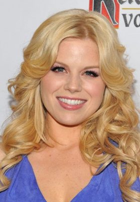 Megan Hilty Height, Weight, Birthday, Hair Color, Eye Color