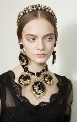Nimue Smit Height, Weight, Birthday, Hair Color, Eye Color