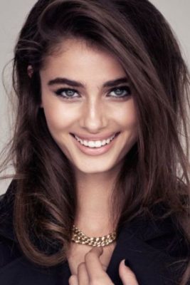 Taylor Hill Height, Weight, Birthday, Hair Color, Eye Color
