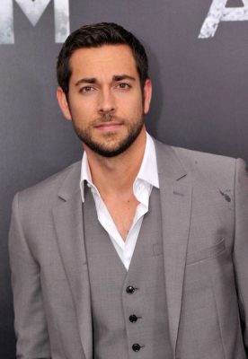 Zachary Levi Height, Weight, Birthday, Hair Color, Eye Color