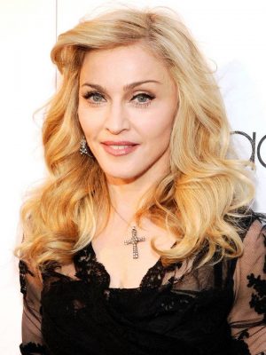 Madonna Altura, Peso, Fecha de nacimiento, Color de pelo, Color de los ojos