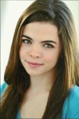 Ellie Pettit Height, Weight, Birthday, Hair Color, Eye Color