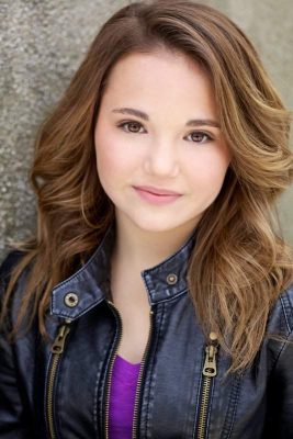 Cassidy Hinkle Height, Weight, Birthday, Hair Color, Eye Color