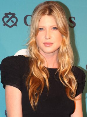 Emma Booth Height, Weight, Birthday, Hair Color, Eye Color
