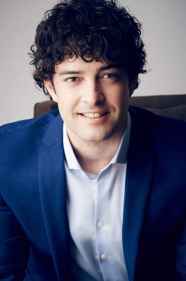 Lee Mead Height, Weight, Birthday, Hair Color, Eye Color