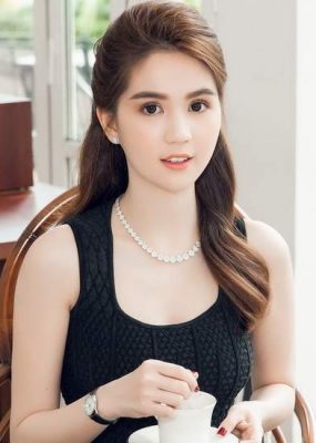 Ngoc Trinh Height, Weight, Birthday, Hair Color, Eye Color
