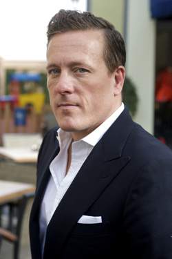 Scott Schuman Height, Weight, Birthday, Hair Color, Eye Color