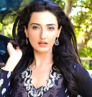 Momal Sheikh Height, Weight, Birthday, Hair Color, Eye Color