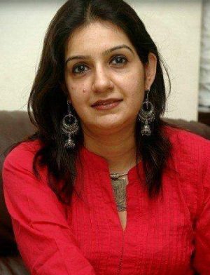 Priyanka Chaturvedi Lengte, Gewicht, Geboortedatum, Haarkleur, Oogkleur