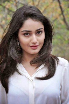 Tridha Choudhury Height, Weight, Birthday, Hair Color, Eye Color