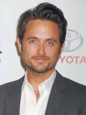 Justin Chatwin Height, Weight, Birthday, Hair Color, Eye Color