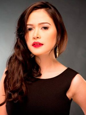 Bela Padilla Height, Weight, Birthday, Hair Color, Eye Color
