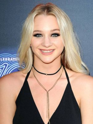 Mollee Gray Height, Weight, Birthday, Hair Color, Eye Color