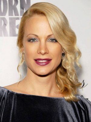 Alison Eastwood Height, Weight, Birthday, Hair Color, Eye Color