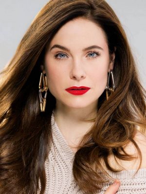 Caroline Dhavernas Height, Weight, Birthday, Hair Color, Eye Color