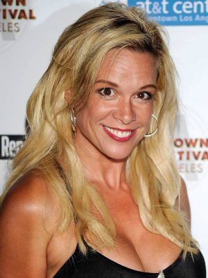 Chase Masterson Height, Weight, Birthday, Hair Color, Eye Color