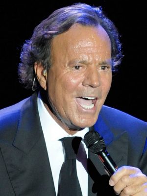 Julio Iglesias Height, Weight, Birthday, Hair Color, Eye Color