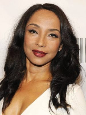 Sade Height, Weight, Birthday, Hair Color, Eye Color