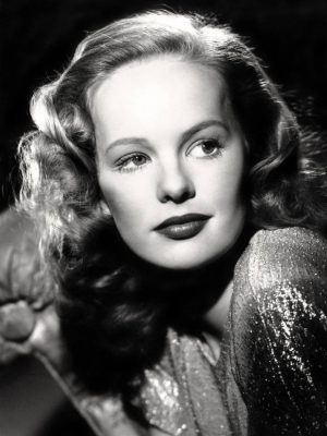 Peggy Cummins Height, Weight, Birthday, Hair Color, Eye Color