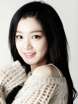 Lee Yoo-bi Height, Weight, Birthday, Hair Color, Eye Color