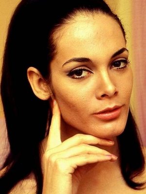 Martine Beswick Height, Weight, Birthday, Hair Color, Eye Color