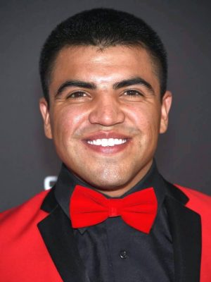 Victor Ortiz Height, Weight, Birthday, Hair Color, Eye Color