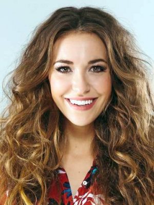 Lauren Daigle Height, Weight, Birthday, Hair Color, Eye Color