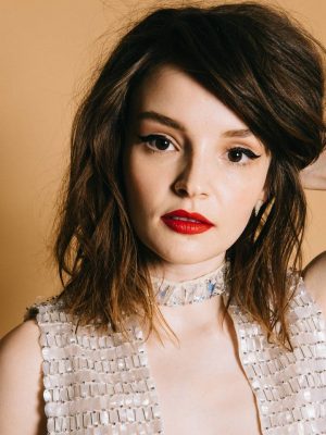 Lauren Mayberry Height, Weight, Birthday, Hair Color, Eye Color