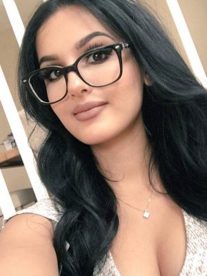 SSSniperWolf Height, Weight, Birthday, Hair Color, Eye Color