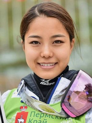 سارا تاکاناشی