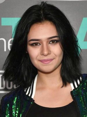 Nicole Maines Height, Weight, Birthday, Hair Color, Eye Color