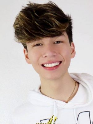 Oliver Moy Height, Weight, Birthday, Hair Color, Eye Color