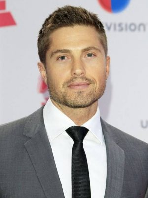 Eric Winter Height, Weight, Birthday, Hair Color, Eye Color