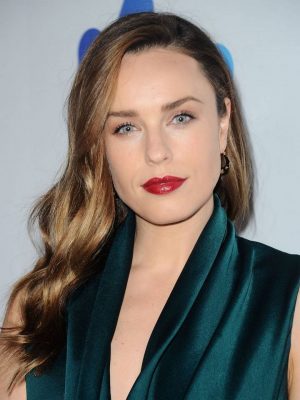 Jessica McNamee Height, Weight, Birthday, Hair Color, Eye Color