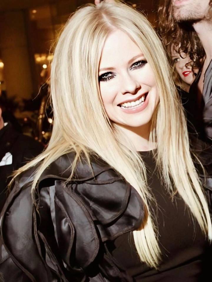 Avril Lavigne (album)