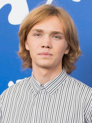Charlie Plummer Height, Weight, Birthday, Hair Color, Eye Color