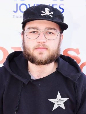 Angus T. Jones Height, Weight, Birthday, Hair Color, Eye Color