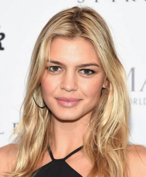 Kelly Rohrbach Height, Weight, Birthday, Hair Color, Eye Color
