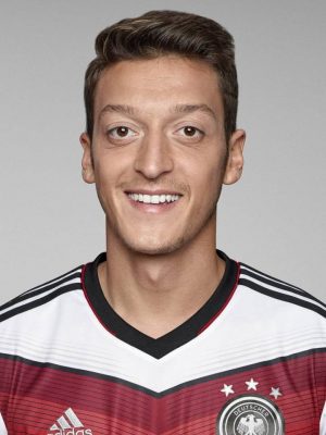 Mesut Özil Height, Weight, Birthday, Hair Color, Eye Color