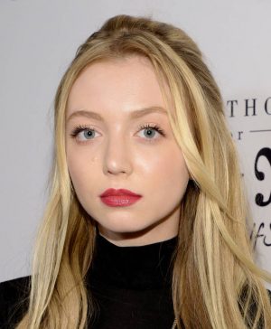 Hana Hayes Height, Weight, Birthday, Hair Color, Eye Color