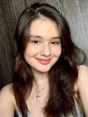 Kira Balinger Height, Weight, Birthday, Hair Color, Eye Color