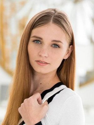 Ava Parker Height, Weight, Birthday, Hair Color, Eye Color