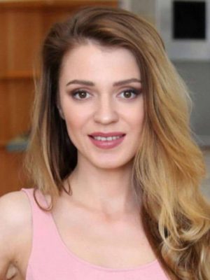 Mary Kalisy Height, Weight, Birthday, Hair Color, Eye Color