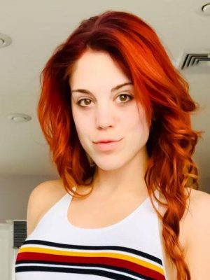 Molly Stewart Height, Weight, Birthday, Hair Color, Eye Color