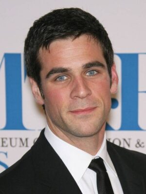 Eddie Cahill Height, Weight, Birthday, Hair Color, Eye Color