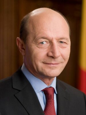 Traian Basescu Taille, Poids, Date de naissance, Couleur des cheveux, Couleur des yeux