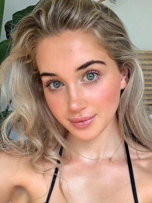 Lily Bowman Height, Weight, Birthday, Hair Color, Eye Color