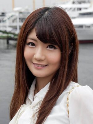 Maya Kawamura 身長、体重、誕生日、髪の色、目の色